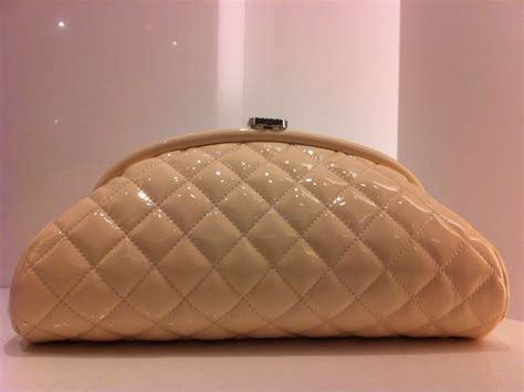 chanel pink and white clutch|Chanel kisslock clutch.